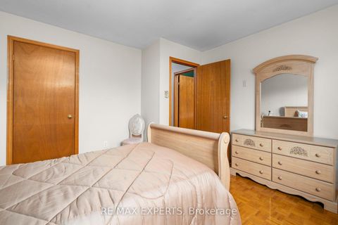 Photo 42 at 53 Mathewson Street, Maple, Vaughan