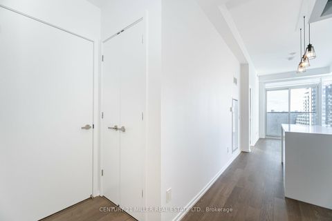 Photo 8 at 1120 - 8 Hillsdale Avenue, Mount Pleasant West, Toronto