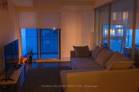 Photo 10 at 506 - 90 Queens Wharf Road, Waterfront Communities C1, Toronto