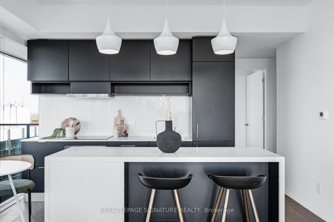 Photo 9 at 2814 - 5 Soudan Avenue, Mount Pleasant West, Toronto