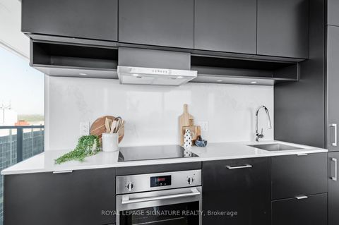 Photo 10 at 2814 - 5 Soudan Avenue, Mount Pleasant West, Toronto