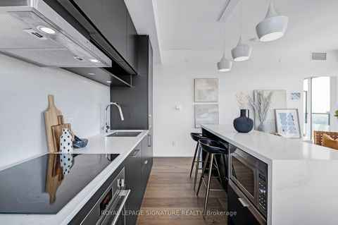 Photo 11 at 2814 - 5 Soudan Avenue, Mount Pleasant West, Toronto