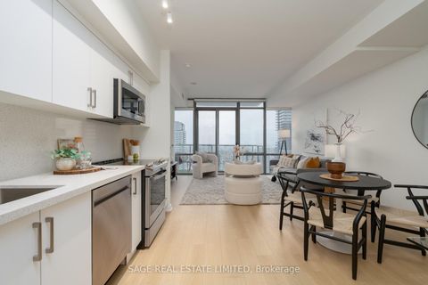 Photo 5 at 4706 - 832 Bay Street, Bay Street Corridor, Toronto