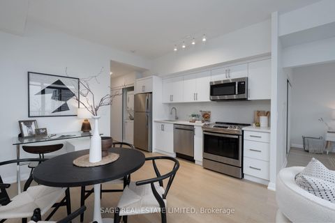 Photo 7 at 4706 - 832 Bay Street, Bay Street Corridor, Toronto