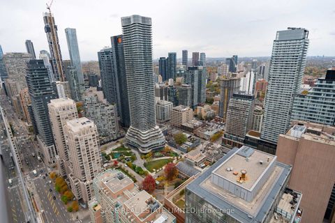 Photo 23 at 4706 - 832 Bay Street, Bay Street Corridor, Toronto