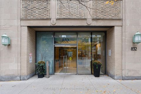 Photo 25 at 4706 - 832 Bay Street, Bay Street Corridor, Toronto