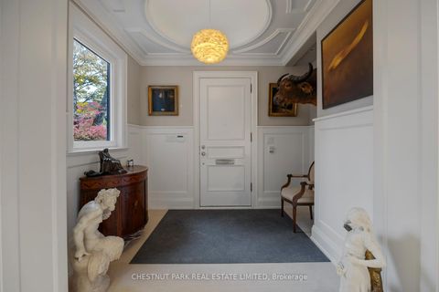 Photo 2 at 230 Strathallan Wood, Nortown, Toronto