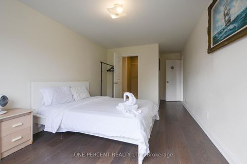 Photo 17 at 22 Mintwood Drive, Steeles, Toronto