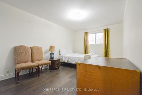 Photo 19 at 22 Mintwood Drive, Steeles, Toronto