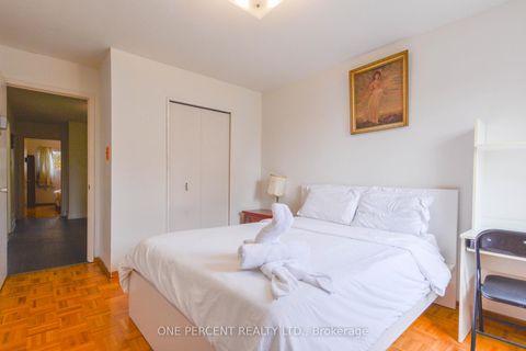 Photo 25 at 22 Mintwood Drive, Steeles, Toronto