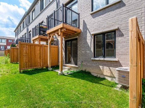 Photo 4 at 25 Origin Way, Patterson, Vaughan