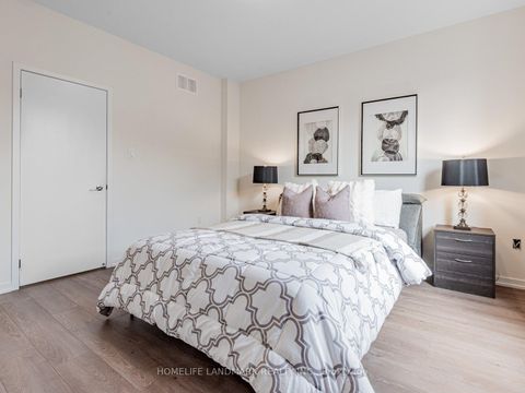 Photo 14 at 25 Origin Way, Patterson, Vaughan