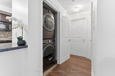 Photo 17 at 1325 - 500 Doris Avenue, Willowdale East, Toronto