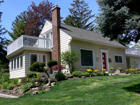 Photo 1 at 42 Chartwell Road, OO Old Oakville, Oakville