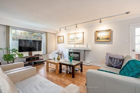 Photo 7 at 42 Chartwell Road, OO Old Oakville, Oakville