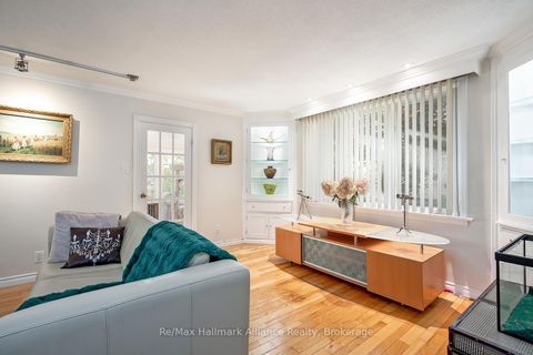 Photo 9 at 42 Chartwell Road, OO Old Oakville, Oakville