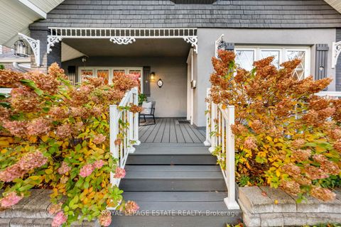 Photo 3 at 6 Bracken Avenue, The Beaches, Toronto