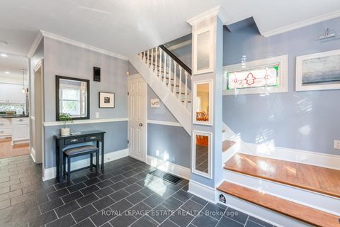 Photo 7 at 6 Bracken Avenue, The Beaches, Toronto