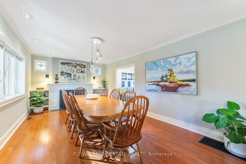 Photo 8 at 6 Bracken Avenue, The Beaches, Toronto