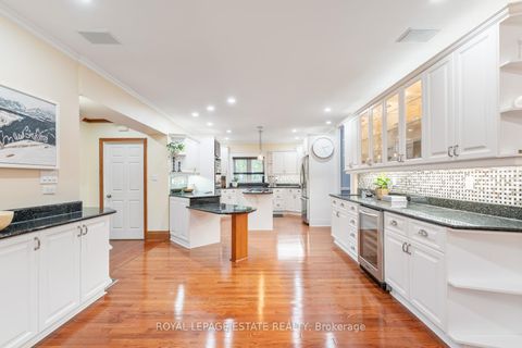 Photo 14 at 6 Bracken Avenue, The Beaches, Toronto