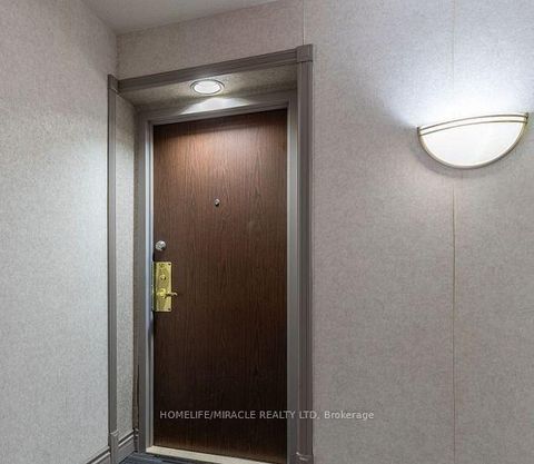 Photo 1 at 501 - 2901 Kipling Avenue, Jamestown, Toronto