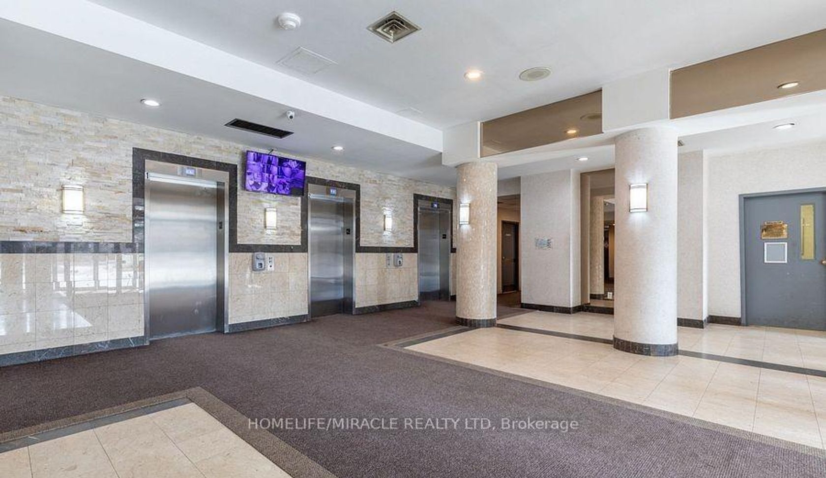 501 - 2901 Kipling Avenue, Jamestown, Toronto 