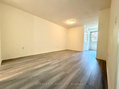 Photo 2 at 608 - 188 Bonis Avenue, Sullivan, Toronto