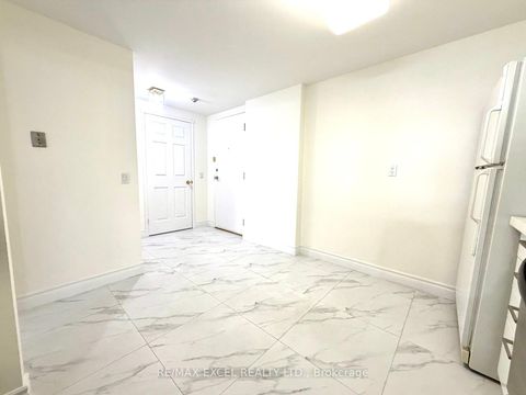 Photo 4 at 608 - 188 Bonis Avenue, Sullivan, Toronto