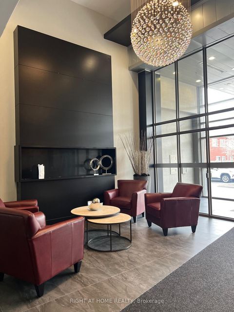 Photo 4 at 628 - 120 Dallimore Circle, Don Mills, Toronto