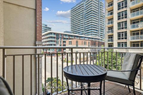 Photo 6 at 324 - 628 Fleet Street, Niagara, Toronto