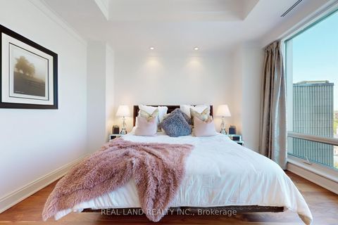 Photo 14 at 1001 - 206 Bloor Street W, Annex, Toronto