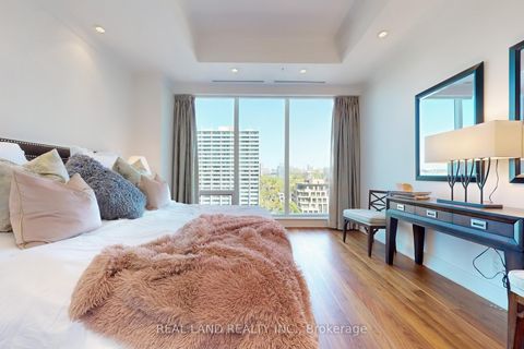 Photo 15 at 1001 - 206 Bloor Street W, Annex, Toronto