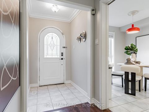 Photo 4 at 217 - 29 Scenic Mill Way, Windfields, Toronto