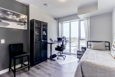 Photo 14 at 904 - 100 Eagle Rock Way W, Maple, Vaughan