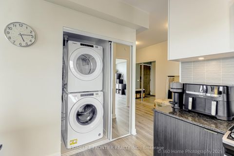 Photo 16 at 904 - 100 Eagle Rock Way W, Maple, Vaughan