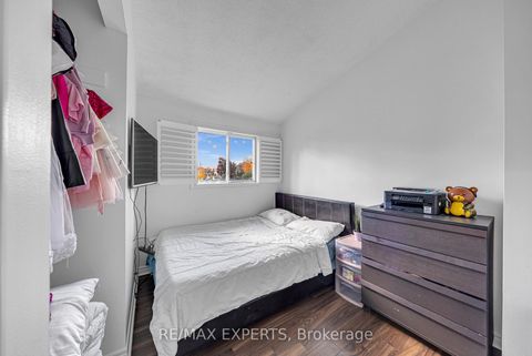 Photo 11 at 945 Nantyr Drive, Alcona, Innisfil