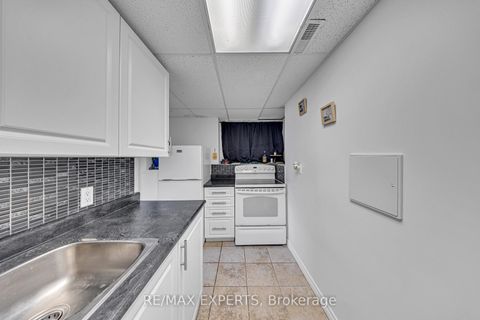 Photo 21 at 945 Nantyr Drive, Alcona, Innisfil