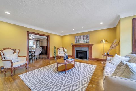 Photo 2 at 212 Glenayr Road, Forest Hill South, Toronto