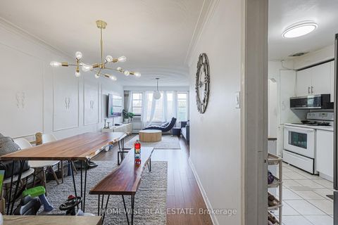 Photo 14 at 4 Lanark Avenue, Oakwood Village, Toronto