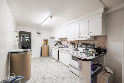 Photo 17 at 4 Lanark Avenue, Oakwood Village, Toronto