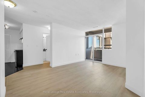 Photo 6 at 501 - 555 Wilson Heights Boulevard, Clanton Park, Toronto