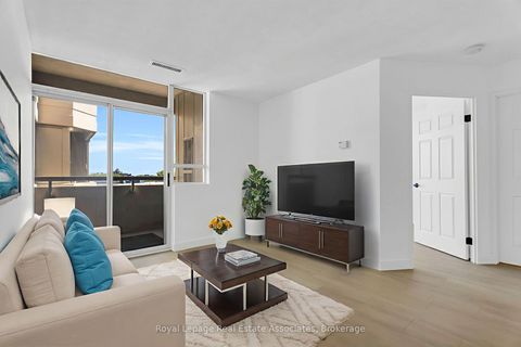 Photo 7 at 501 - 555 Wilson Heights Boulevard, Clanton Park, Toronto