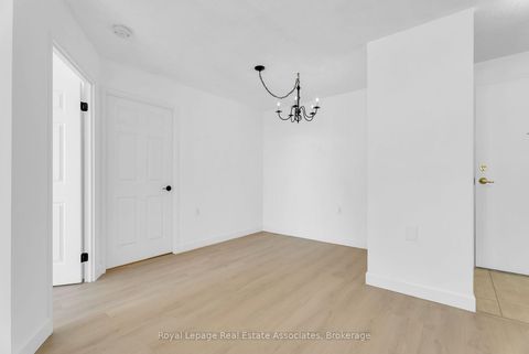 Photo 9 at 501 - 555 Wilson Heights Boulevard, Clanton Park, Toronto