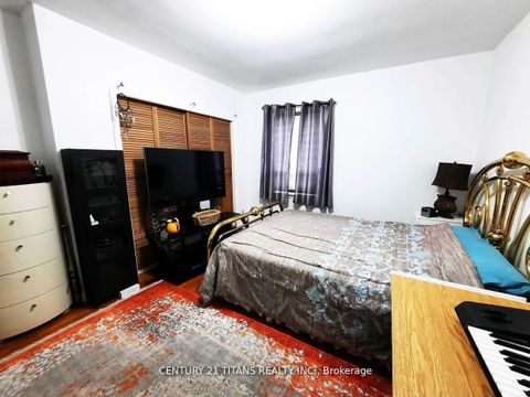 Photo 9 at 3 Saugeen Crescent, Kennedy Park, Toronto