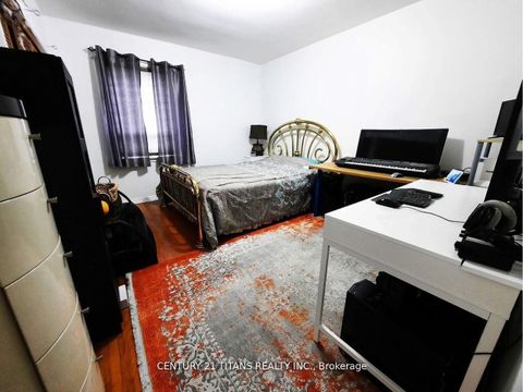 Photo 13 at 3 Saugeen Crescent, Kennedy Park, Toronto