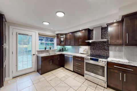 Photo 7 at 31 Mark Street, Aurora Village, Aurora