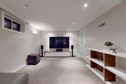 Photo 24 at 31 Mark Street, Aurora Village, Aurora