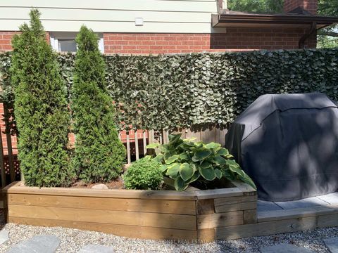 Photo 29 at 31 Mark Street, Aurora Village, Aurora