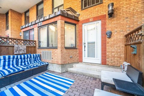 Photo 2 at #10 - 2112 Queen Street E, The Beaches, Toronto