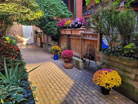 Photo 31 at #10 - 2112 Queen Street E, The Beaches, Toronto